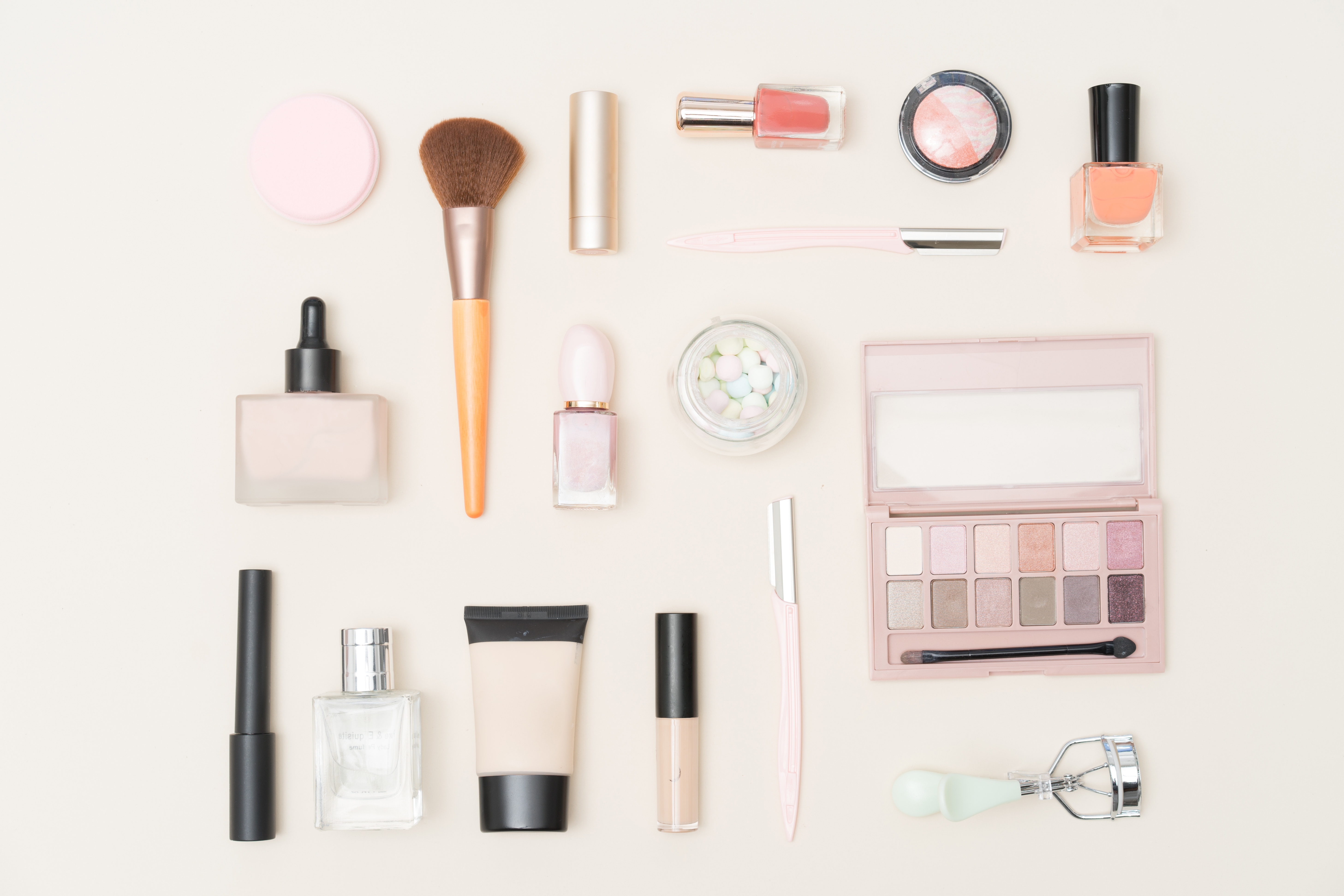 Processo de embalagem de cosm&eacute;ticos: um guia completo desde o enchimento at&eacute; a embalagem final